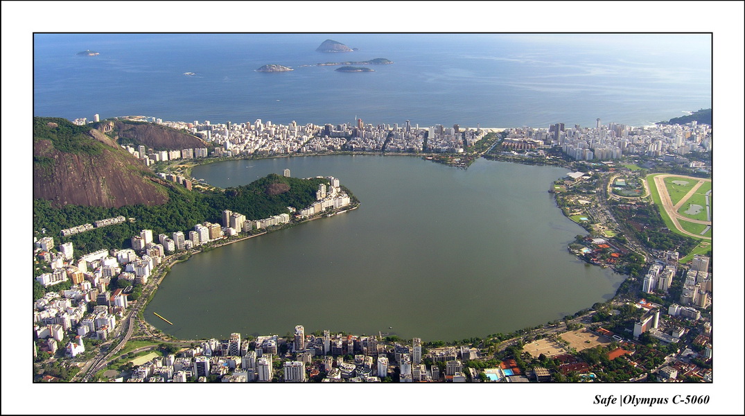 2005 - 11 - Rio - ipanema 05.JPG